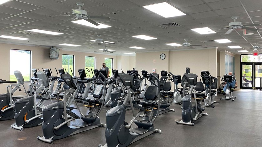 55+ resort style living, with endless amenities and activities - photo 34