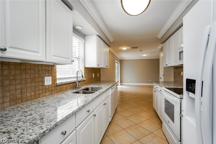 Welcome to this bright and refreshed single story home with a - photo 6