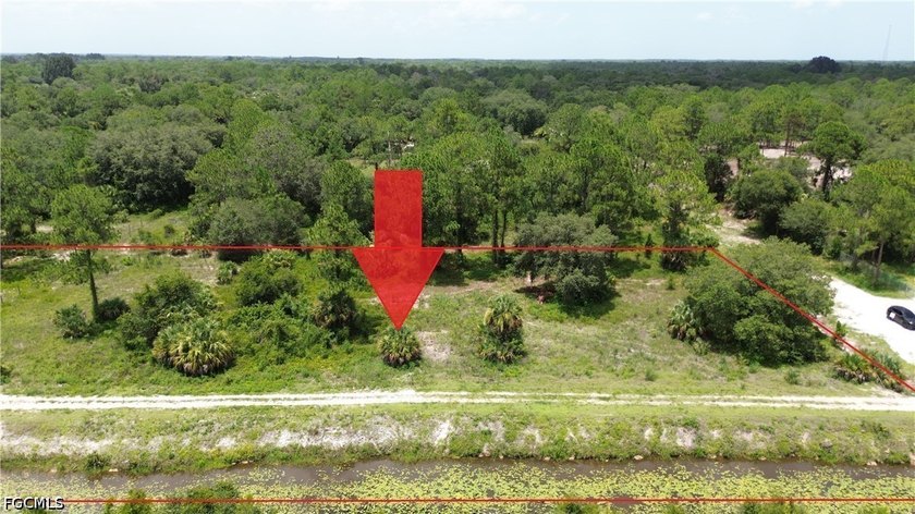 1.25 acres for sale in Montura Ranches at a dead end unpaved - photo 6