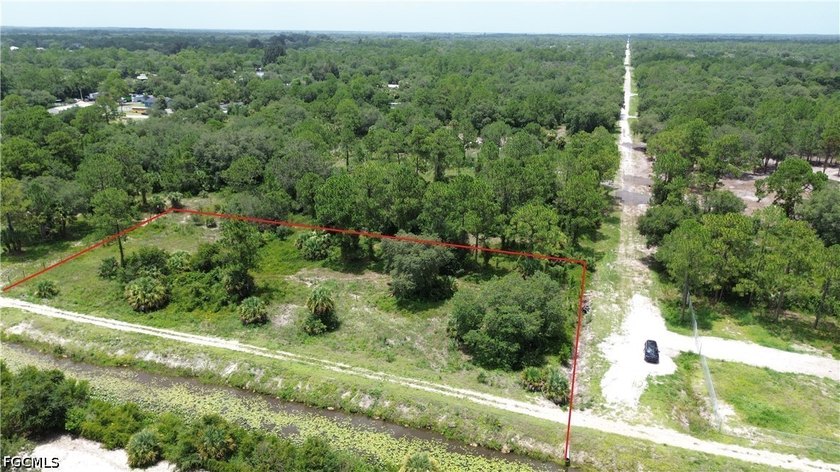 1.25 acres for sale in Montura Ranches at a dead end unpaved - photo 7