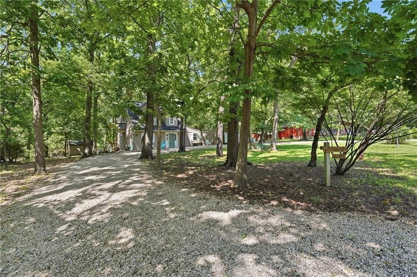 Welcome to your private retreat in the highly desirable Linn - photo 3
