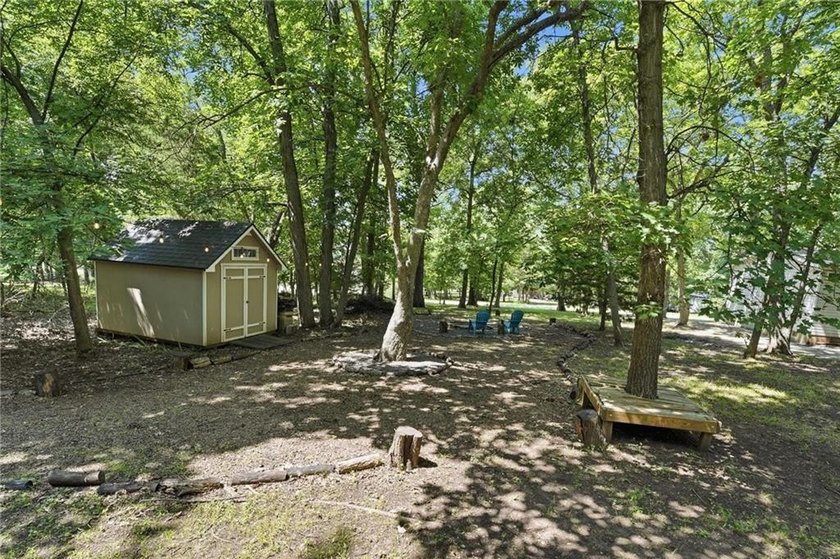 Welcome to your private retreat in the highly desirable Linn - photo 10