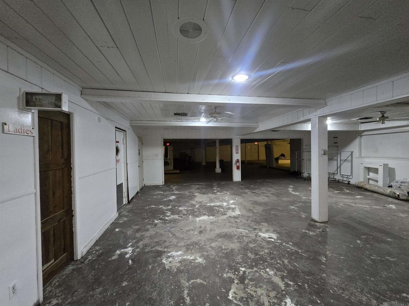 Endless possibilities await with this unique +/-10,000 sq - photo 20