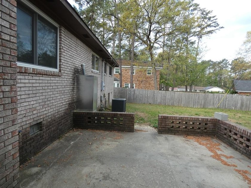 This Charming 4 Bedroom, 2 Bath Brick Ranch In The Desirable - photo 21