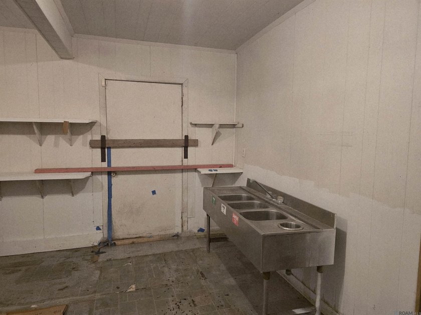 Endless possibilities await with this unique +/-10,000 sq - photo 28
