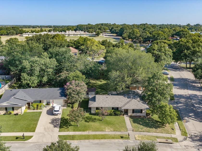 Welcome home to this well-maintained 3-bedroom, 2-bath home - photo 7