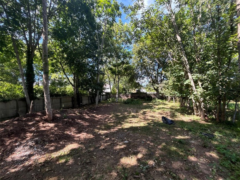 Heart of Southampton Village! You can renovate this property and - photo 22