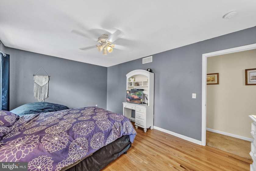 Welcome To This Beautifully Maintained 4 Bed, 2.5 Bath Colonial - photo 26