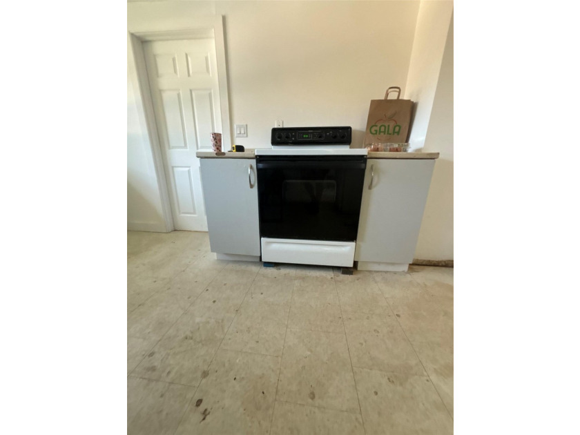 Heart of Southampton Village! You can renovate this property and - photo 27