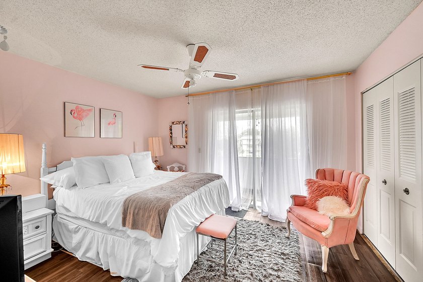 Welcome home to this beautifully furnished 1-bedroom, 1-bath - photo 11