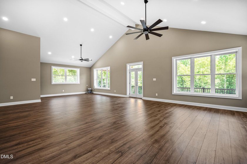 BARNDOMINIUM ON 10 ACRES! No HOA/No Restrictive Covenants - photo 14