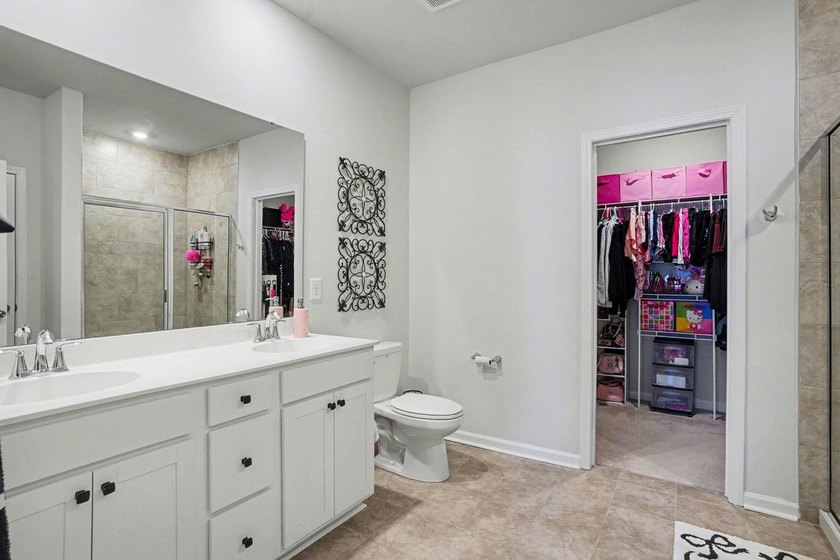 Welcome to your new home in Hidden Pines. DUAL Owner's Suites! - photo 17