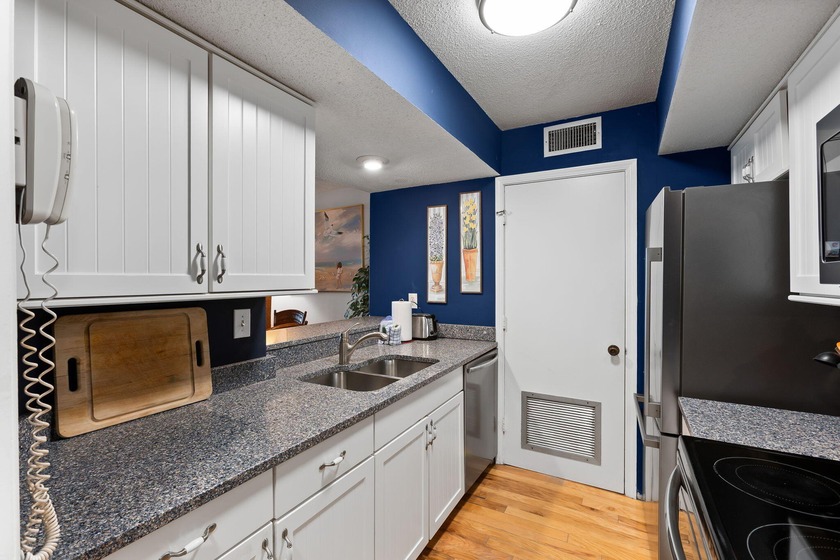FANTASTIC RENTAL HISTORY!!! This oceanfront Pelican Watch Villa - photo 13
