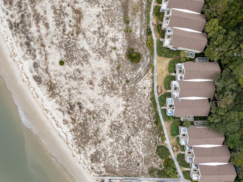 FANTASTIC RENTAL HISTORY!!! This oceanfront Pelican Watch Villa - photo 24
