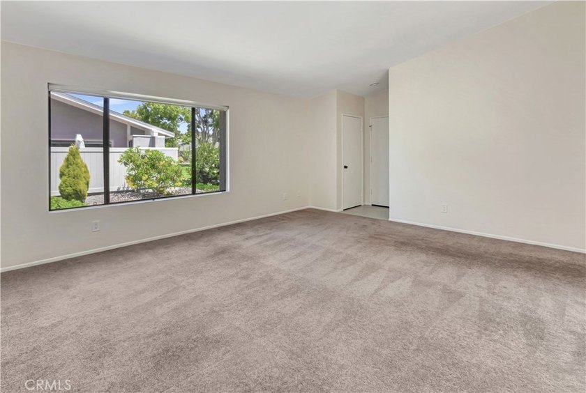 Welcome to this light-filled and inviting 2-bedroom, 2-bath - photo 6