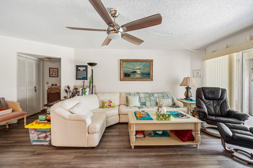 Welcome to Poinciana Community, an active and beautifully - photo 3