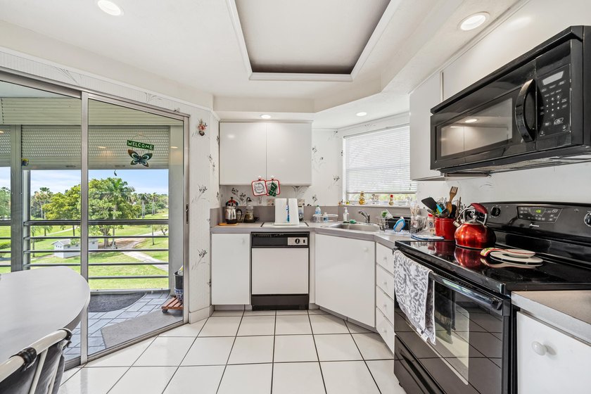Welcome to Poinciana Community, an active and beautifully - photo 8