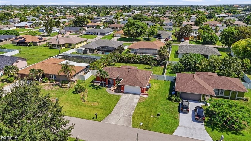Welcome to this beautiful Florida home located in the thriving - photo 8