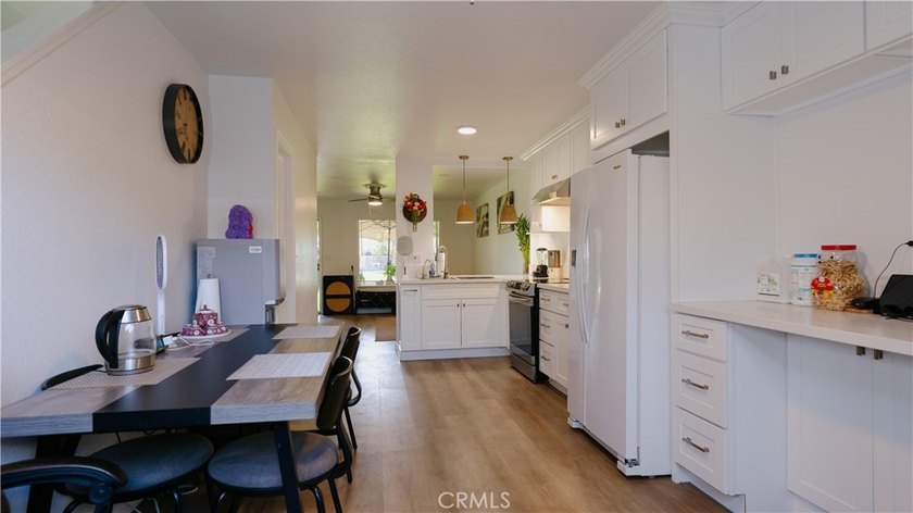 Welcome to Saddleback Park Villas, where comfort, convenience - photo 5