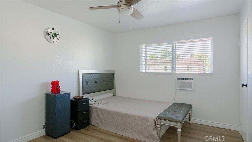 Welcome to Saddleback Park Villas, where comfort, convenience - photo 9