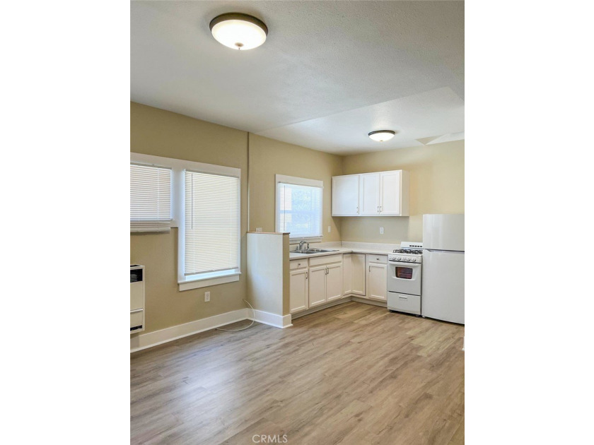 High yield 10 unit property one block from Downtown San Pedro - photo 5