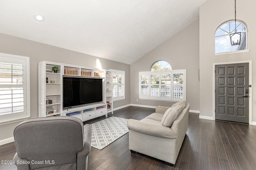 Adorable Recently Remodeled Home Very Open Floor Plan Light and - photo 3