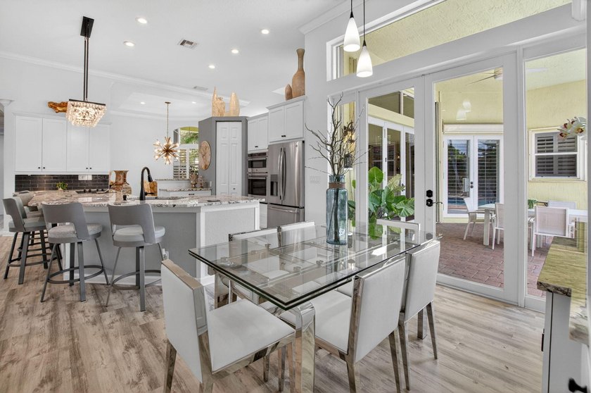 Discover this hidden gem in the highly desirable Oak Run - photo 17