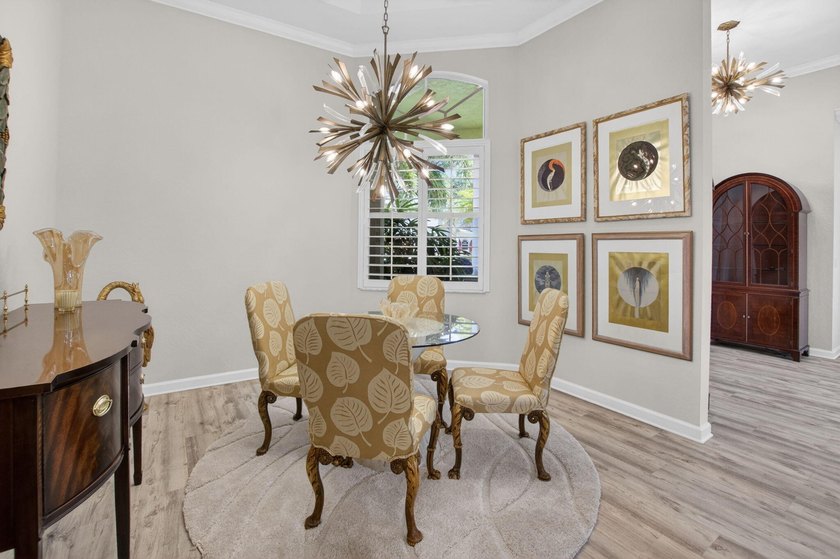 Discover this hidden gem in the highly desirable Oak Run - photo 24