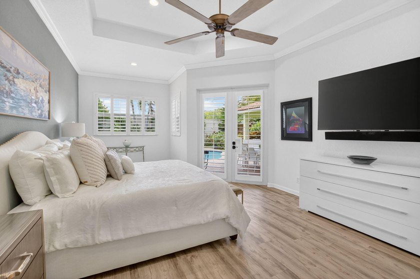 Discover this hidden gem in the highly desirable Oak Run - photo 27
