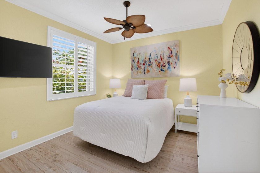 Discover this hidden gem in the highly desirable Oak Run - photo 35