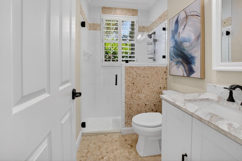 Discover this hidden gem in the highly desirable Oak Run - photo 38