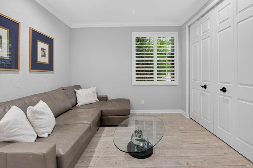 Discover this hidden gem in the highly desirable Oak Run - photo 43