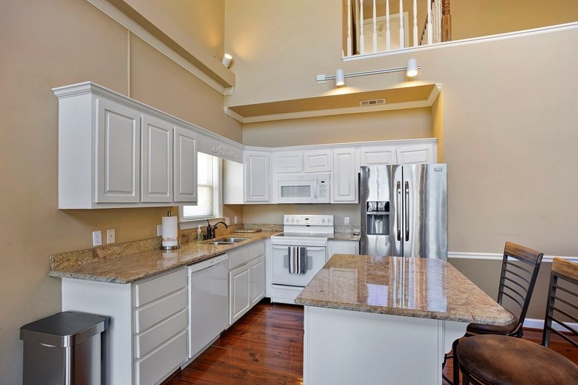 Experience affordable waterfront living on beautiful Lake - photo 6