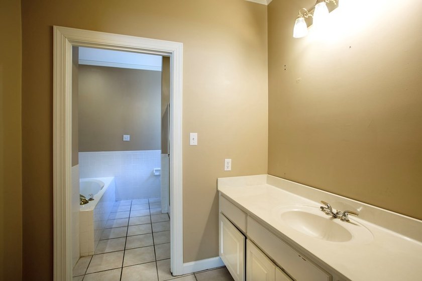 Experience affordable waterfront living on beautiful Lake - photo 9