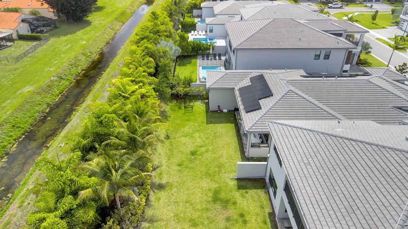 Located in the Bali Collection of Lotus Palm! This property is - photo 50