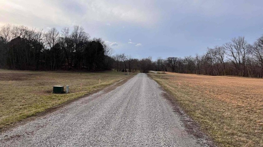 The Bend offers a unique opportunity to acquire property on one - photo 11