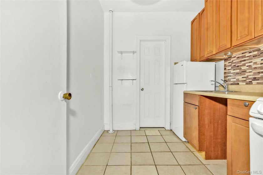Welcome to Residence 2A at 211 East 88th Street - a charming - photo 13