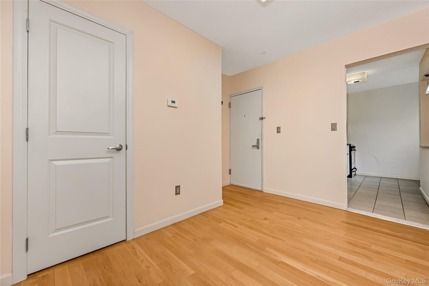 Large, Bright, Top Floor Condo With Oceanviews from the Private - photo 14