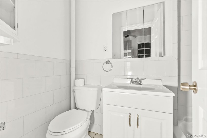 Welcome to Residence 2A at 211 East 88th Street - a charming - photo 15