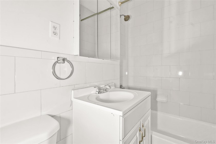 Welcome to Residence 2A at 211 East 88th Street - a charming - photo 16