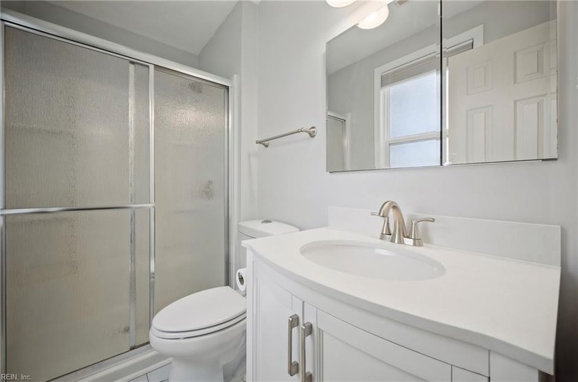 Beautifully updated over the years, this Poquoson home has been - photo 31