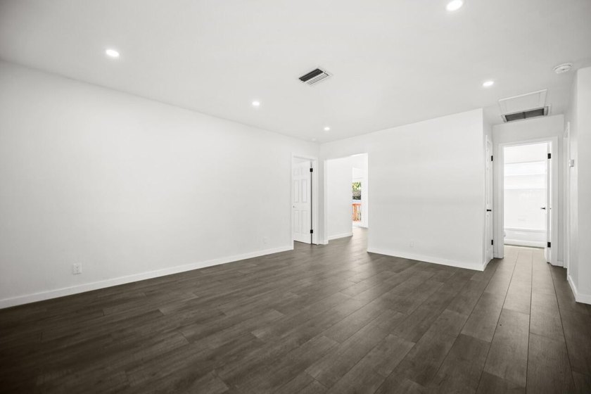 A true 3/2 fully renovated home on one of the best streets in - photo 6