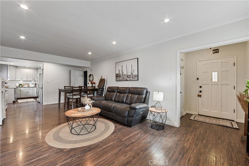 **SHORT SALE - BRING ALL OFFERS!** Opportunity awaits at this - photo 6