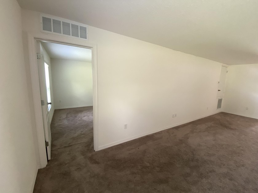 Fantastic newer CBS home located in Lakewood Park, large lot - photo 18
