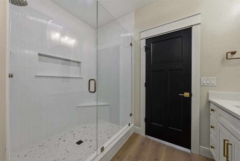 For sale is a 1600 square foot 3 bedroom 2 bath split floor plan - photo 21