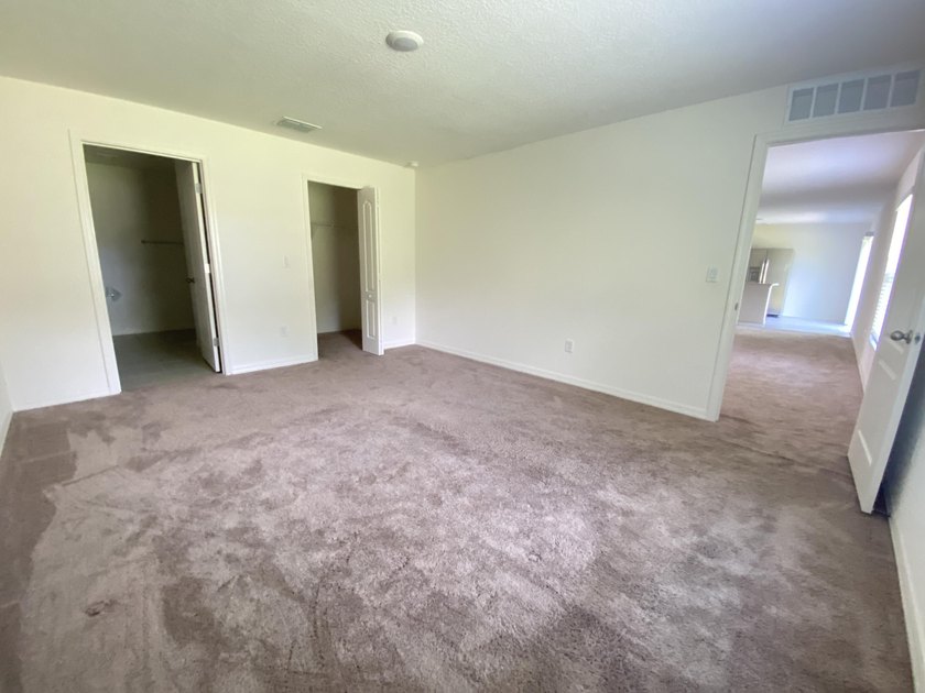 Fantastic newer CBS home located in Lakewood Park, large lot - photo 21