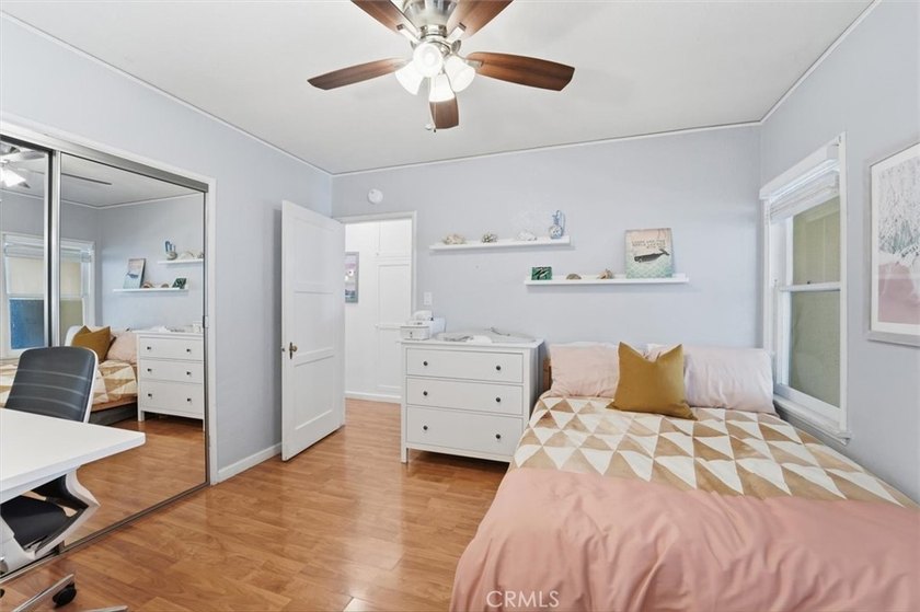 Welcome to this beautiful traditional home, where classic 1940s - photo 23