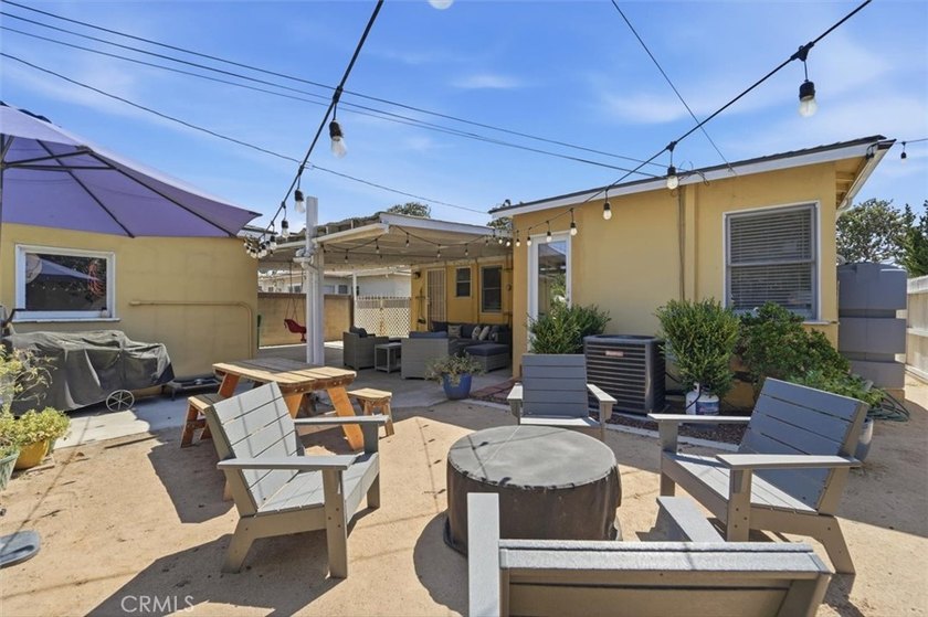 Welcome to this beautiful traditional home, where classic 1940s - photo 29