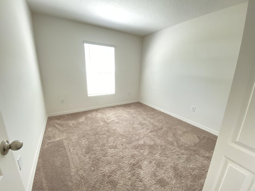 Fantastic newer CBS home located in Lakewood Park, large lot - photo 34
