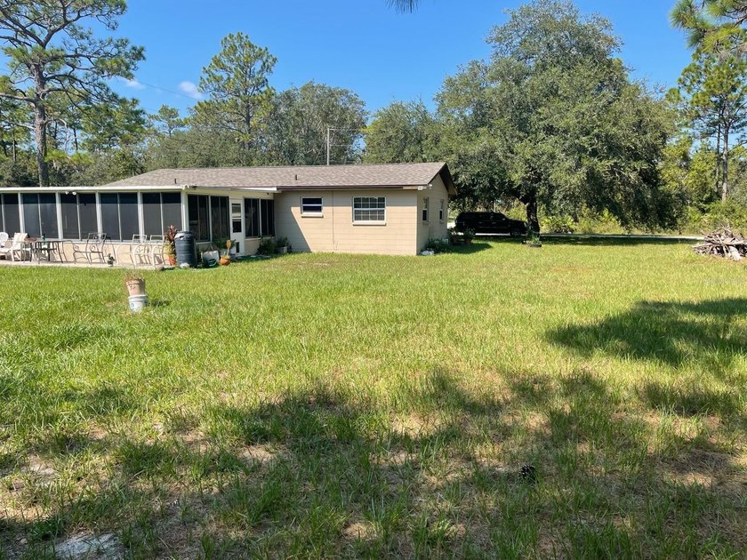 NO FLOOD ZONE! NO HOA! NO CDD FEES! This 3 bedroom, 1 bath Home - photo 5